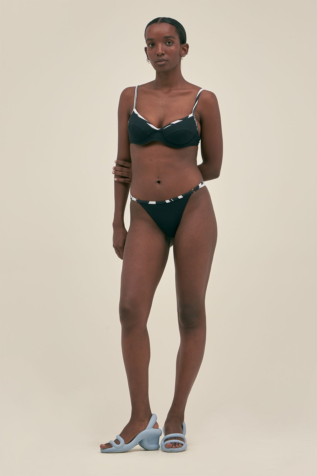 Bottom Bikini Abby Rib Negro - Polonio Uruguay