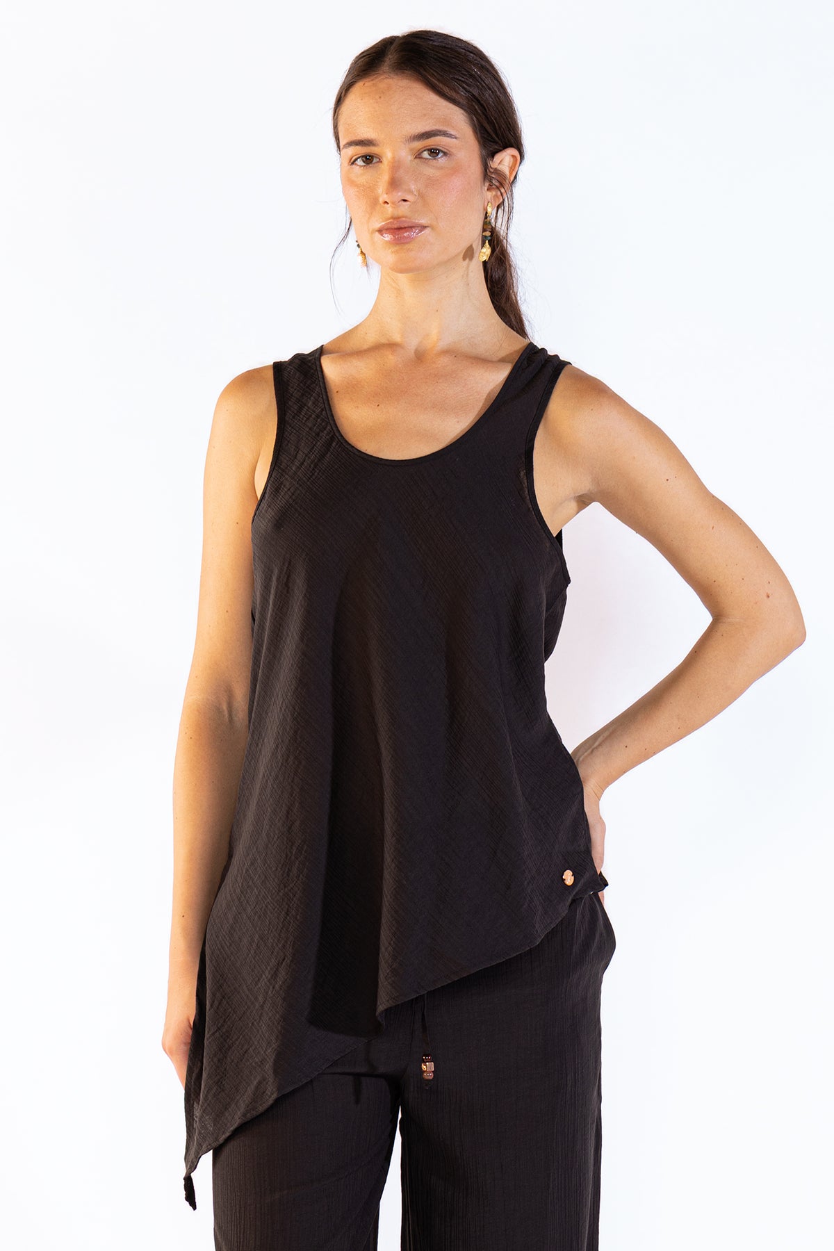 Top Mila Black