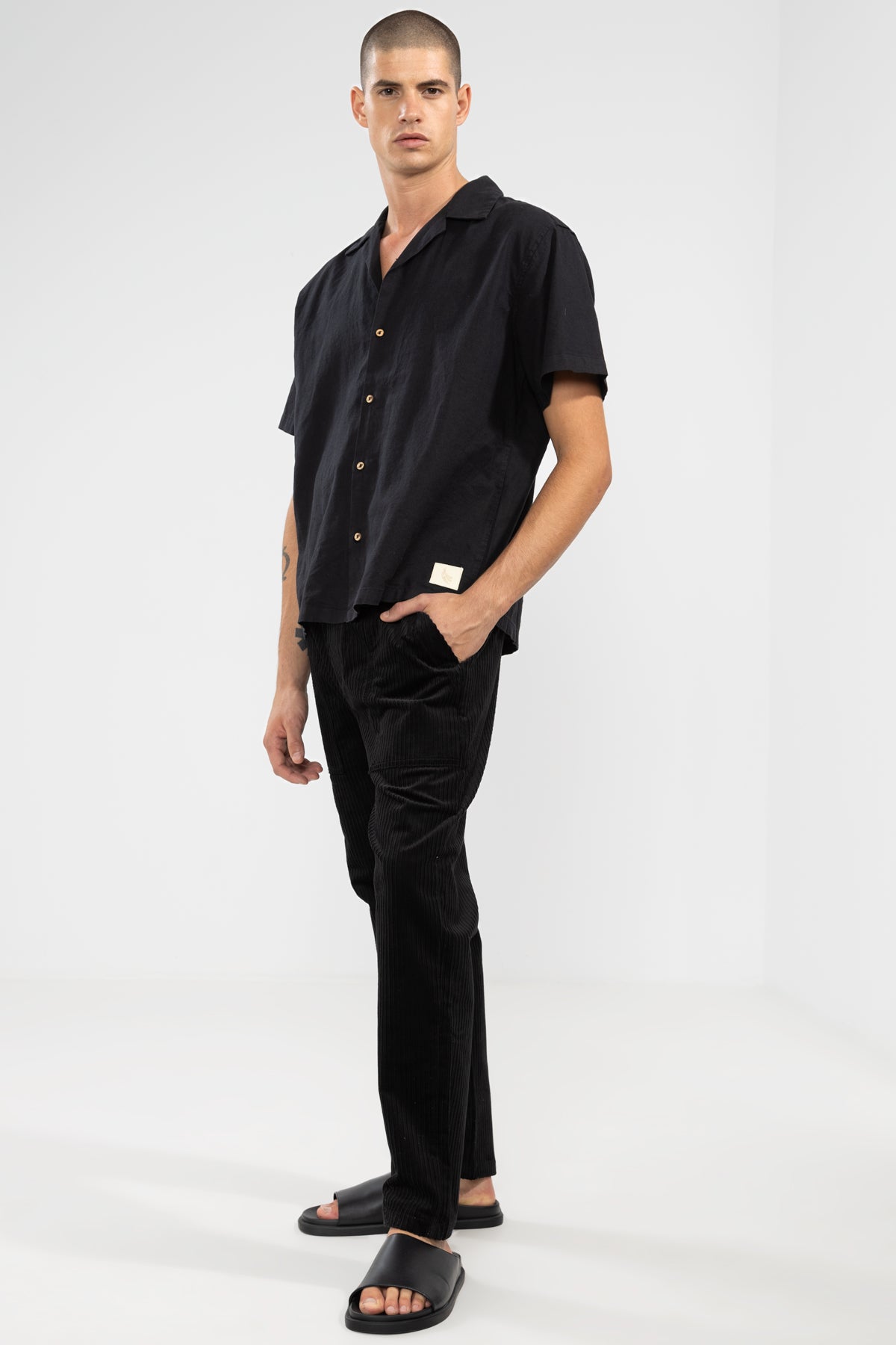 Camisa Camp Collar Boxy Negra - Polonio Uruguay