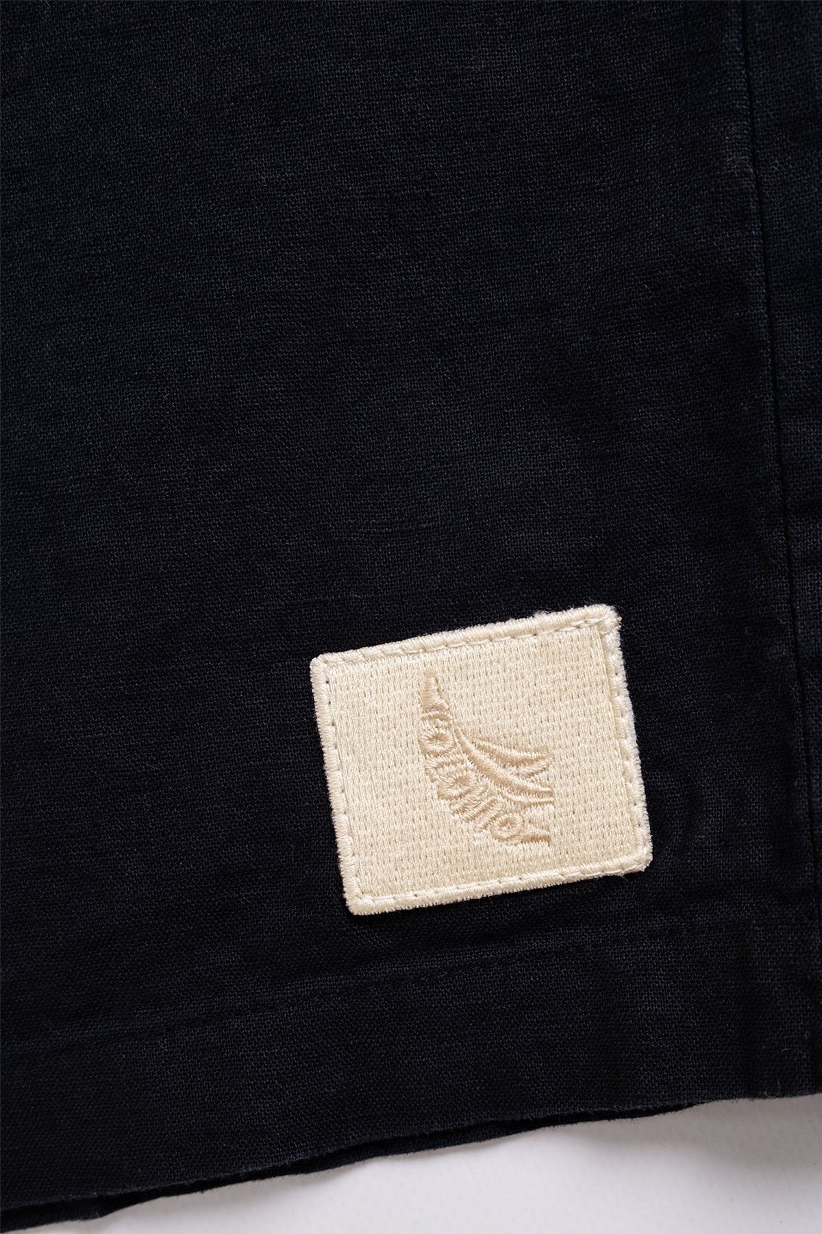 Camisa Camp Collar Boxy Negra - Polonio Uruguay