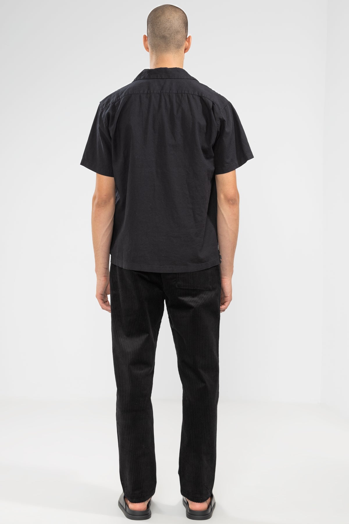 Camisa Camp Collar Boxy Negra - Polonio Uruguay